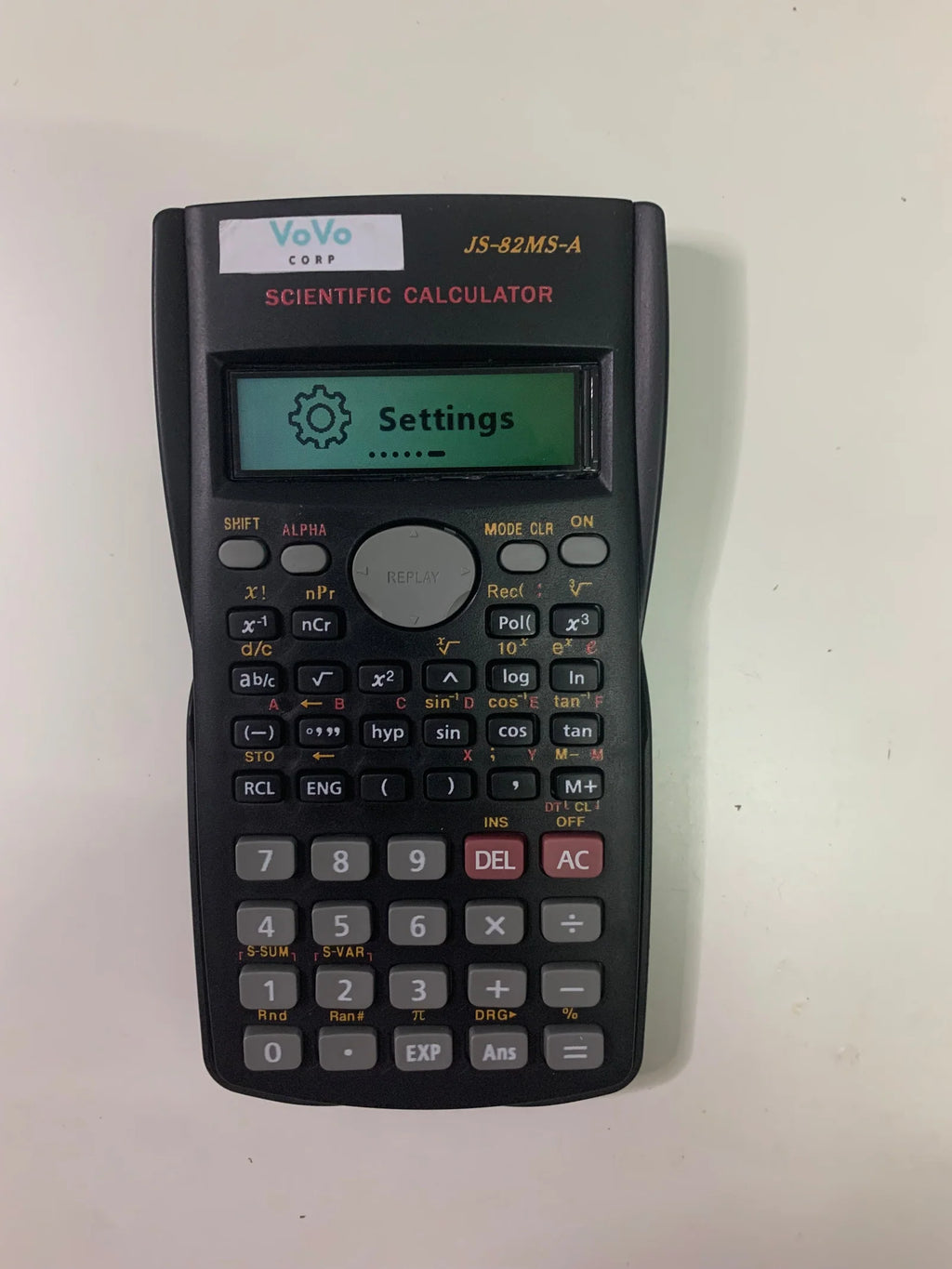 Calcolatrice Intelligente con IA e ChatGPT Integrato