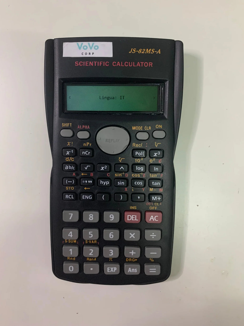 Calcolatrice Intelligente con IA e ChatGPT Integrato